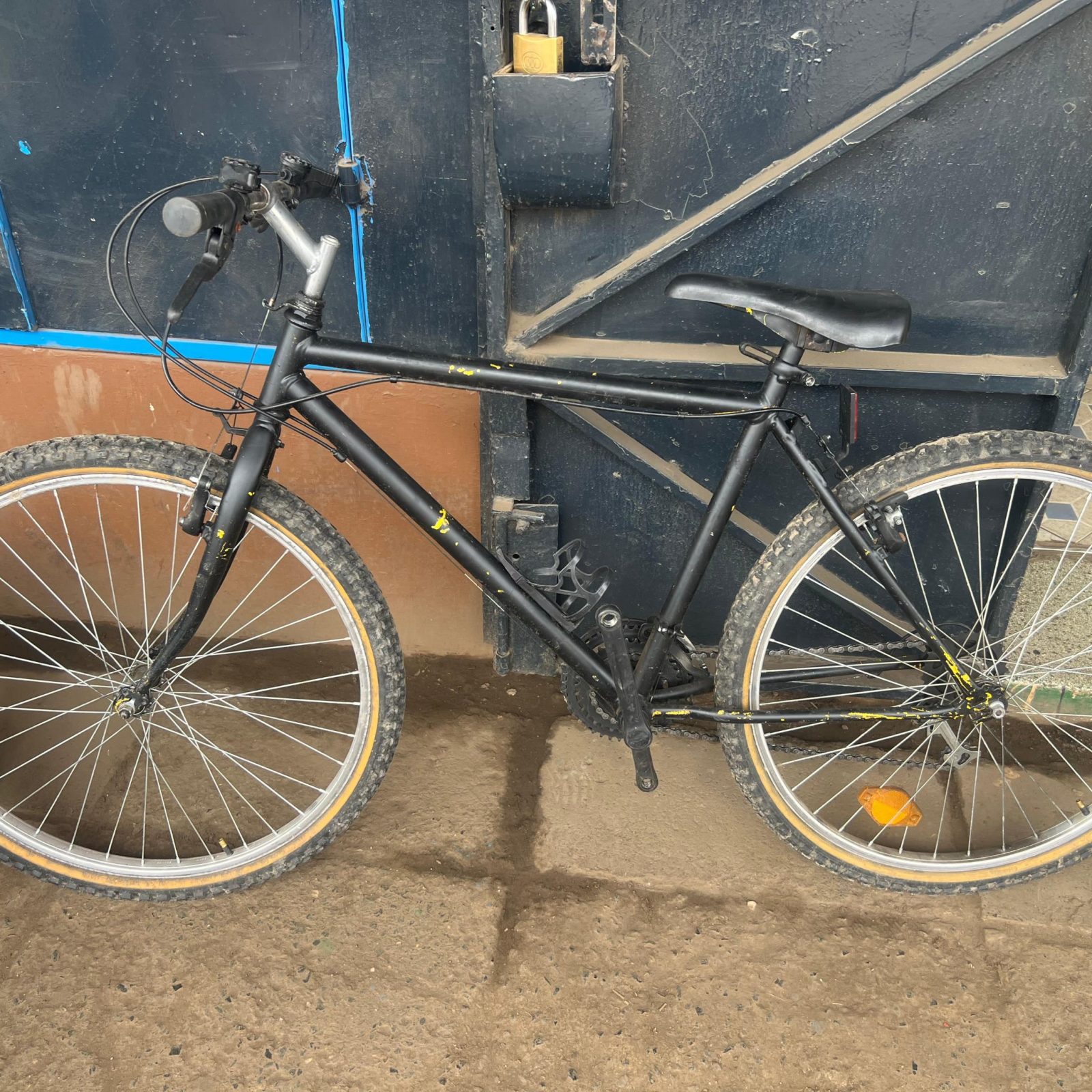 Black ex UK mtb bike size 26