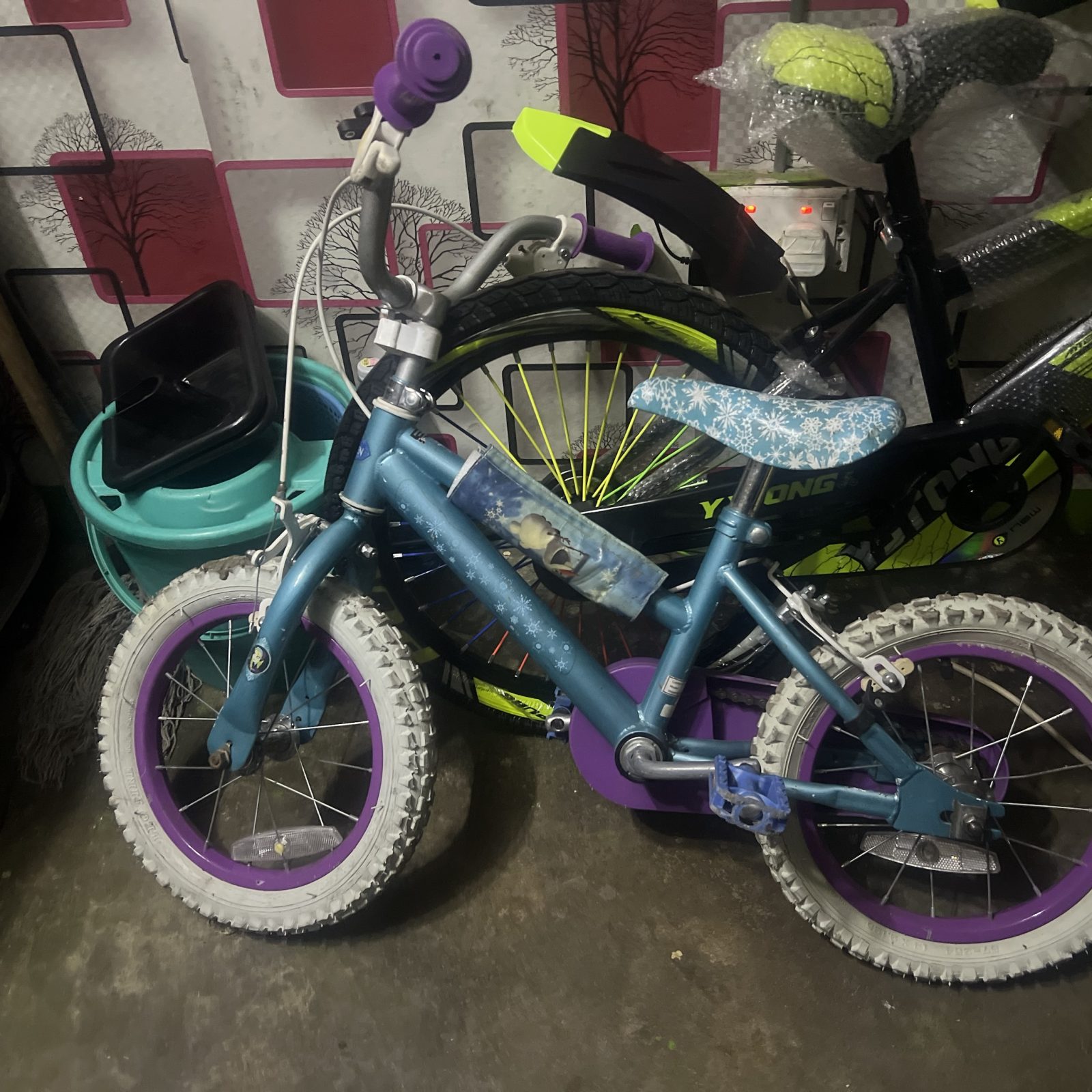 Ex uk kids bicycle size 14 for girls