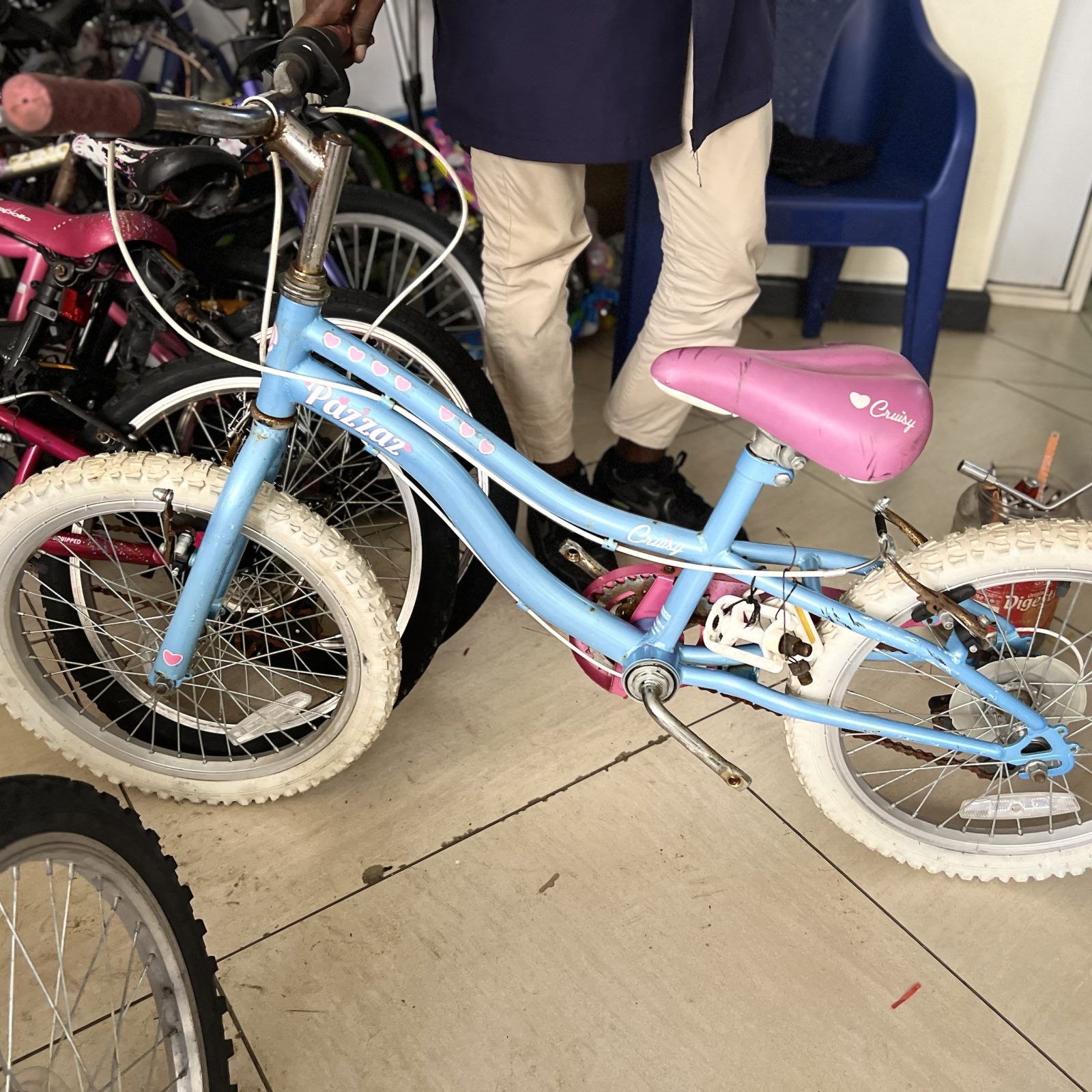 Girl bike size 18