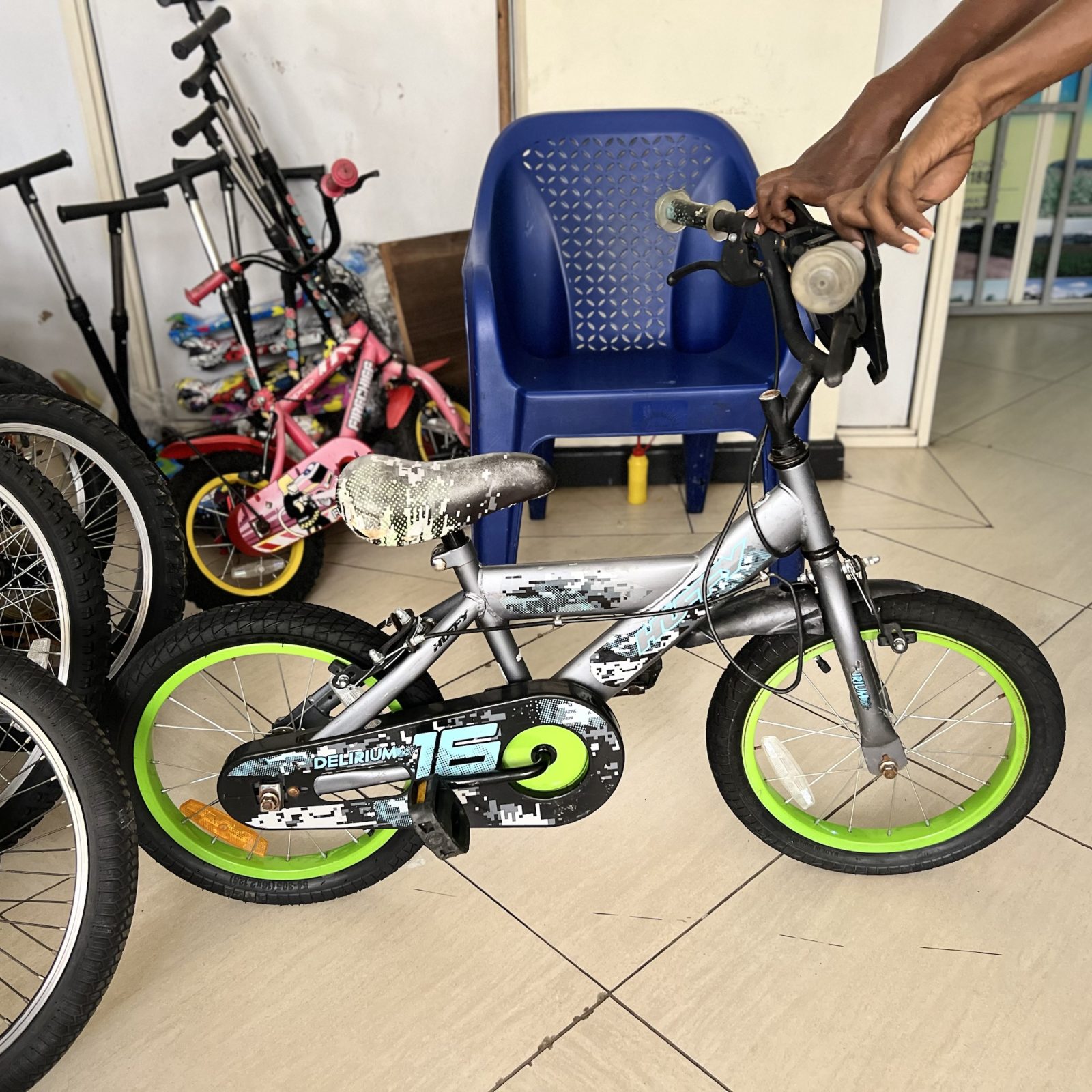 Ex UK size 16 kids bicycle